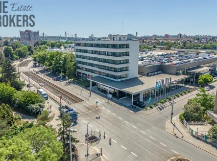 Pronájem kanceláře, 263 m²