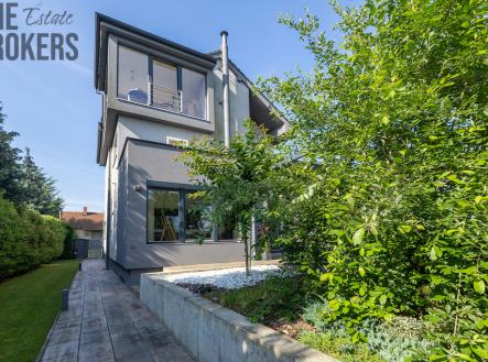 Pronájem domu/vily, 300 m²