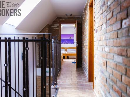 Prodej hotel, 333 m²