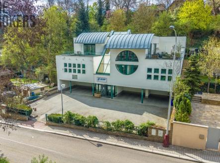 Pronájem nájemního domu, 296 m²