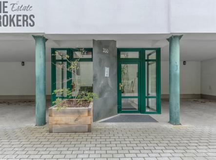 Pronájem domu/vily, 296 m²