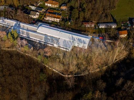 Pronájem skladu, 2 500 m²