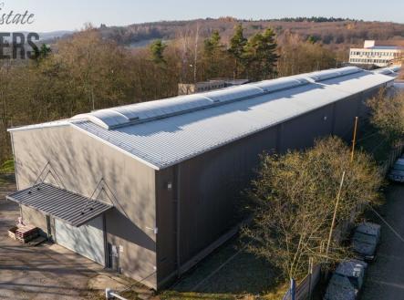 Pronájem skladu, 2 500 m²