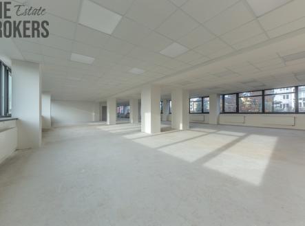 Pronájem kanceláře, 375 m²