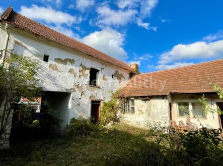 Prodej - dům/vila, 1 883 m²