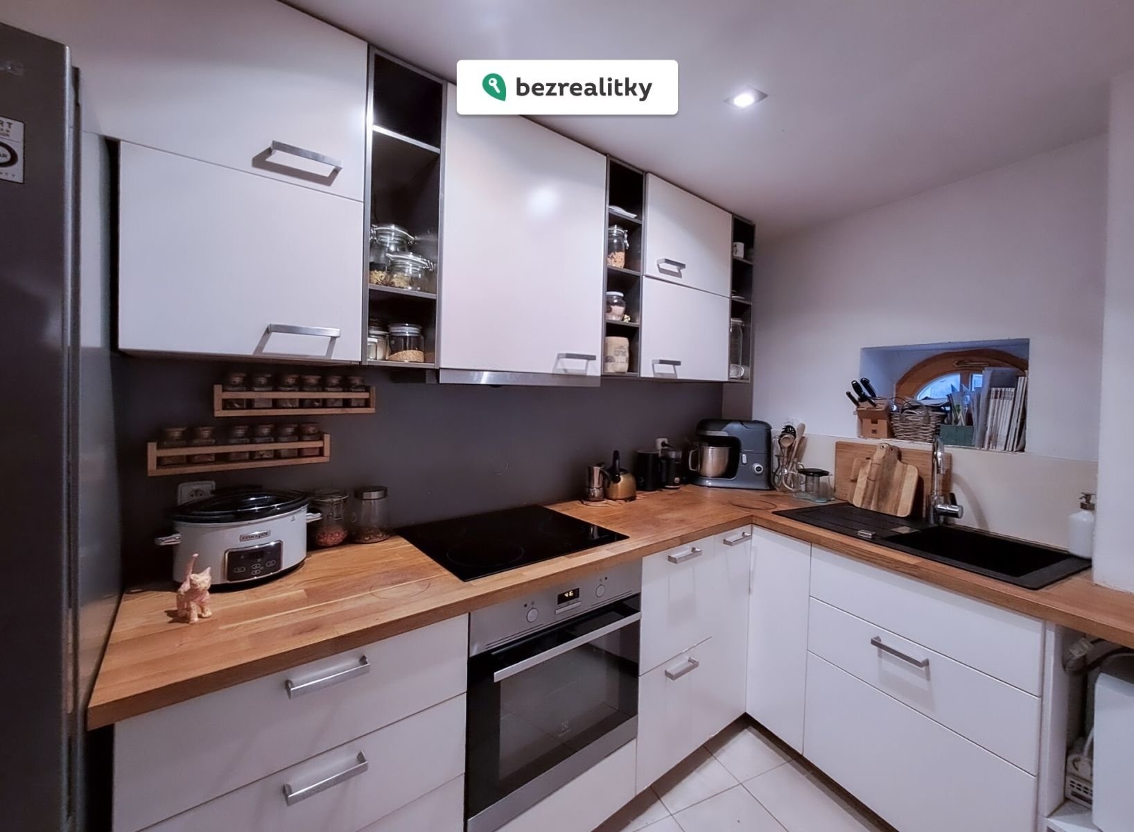 1739652077-ddjkzopzki-20230128-100228-2