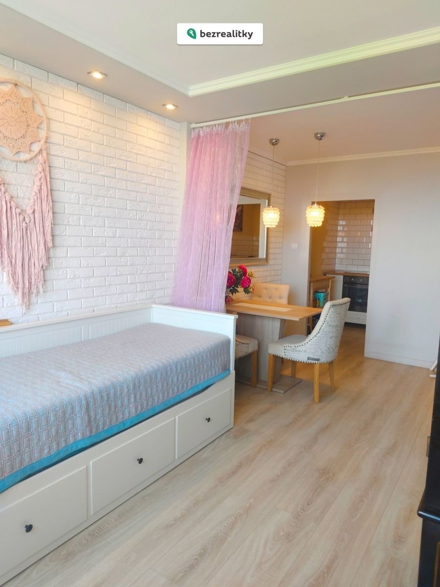 1746263430-pycabuoxaj-1000020585