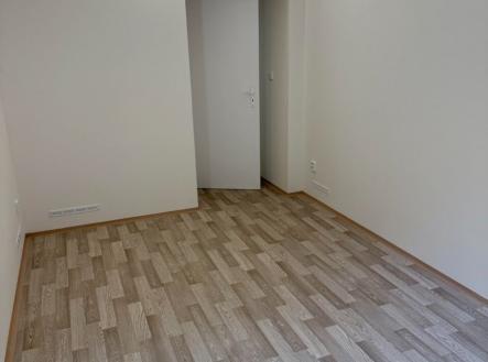 1749051447-pnguicpouh-img-7858