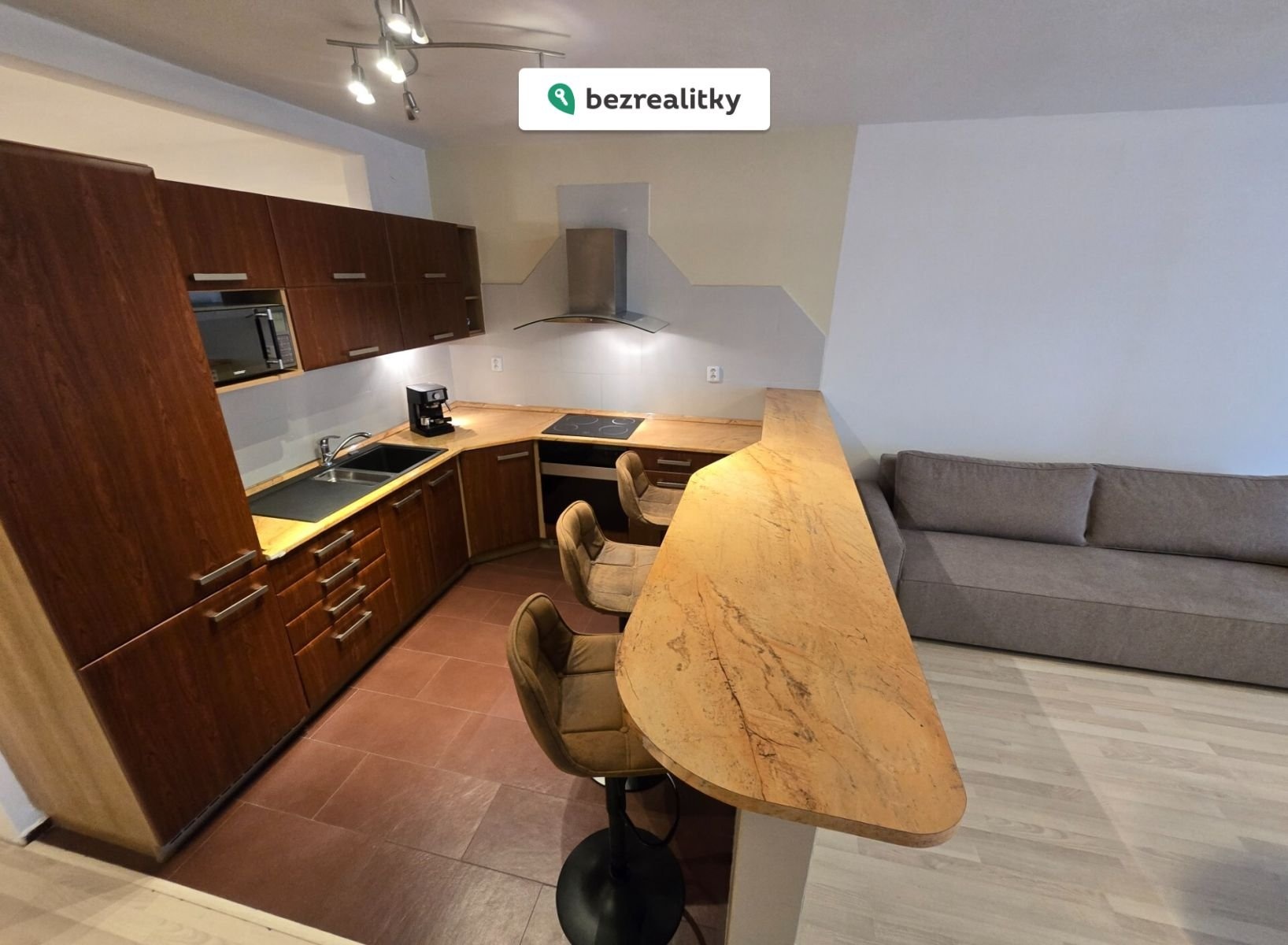 1754472922-zgnrxmkyww-20250708-154429