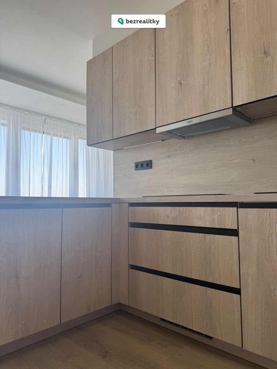 1756060974-srvqjhlcmz-img-3111