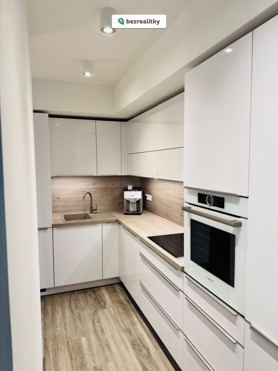 1757279374-vbvcsxqbfd-img-2344