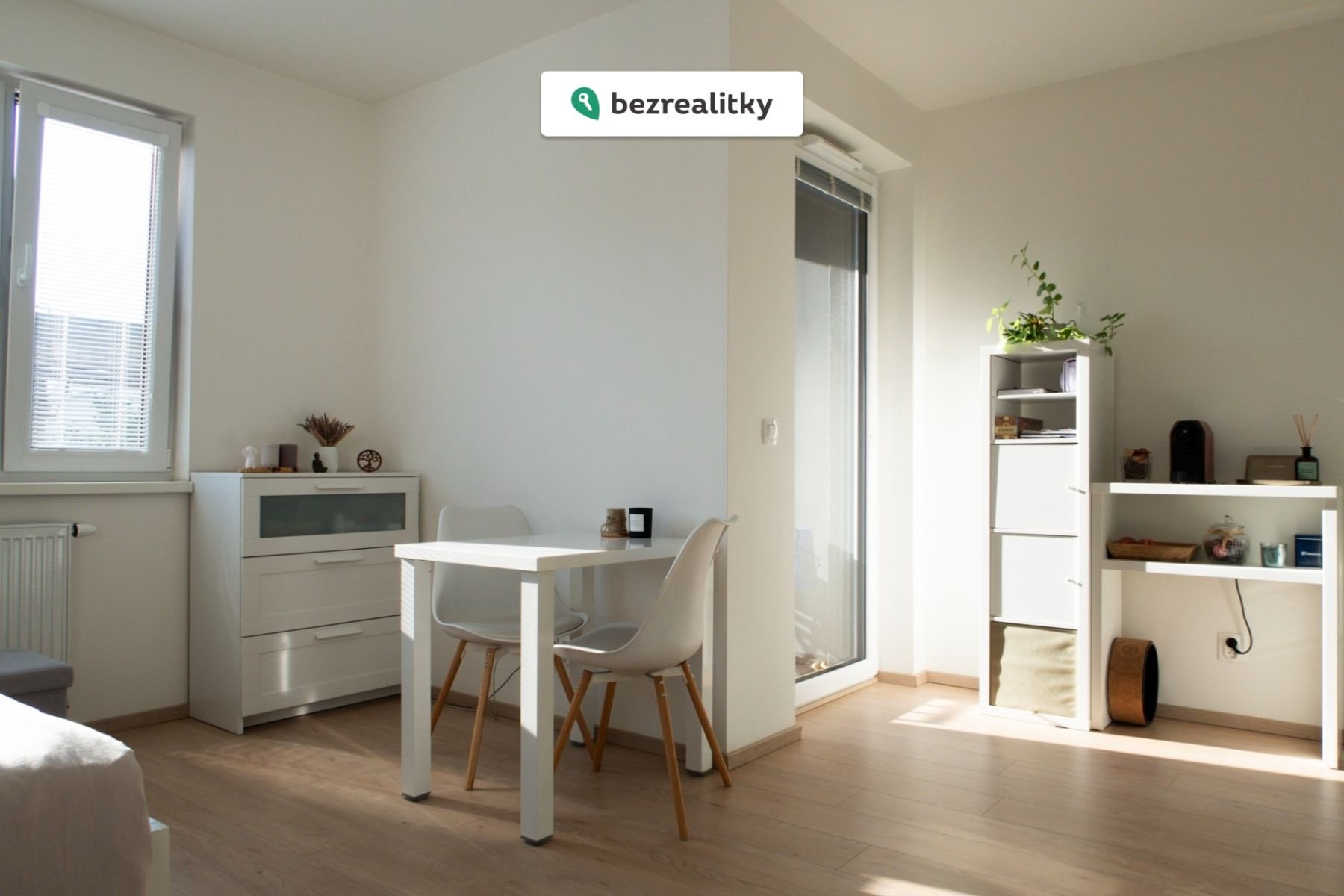 1758486900-zcitjhvzrk-2-kolbenova-jidelna