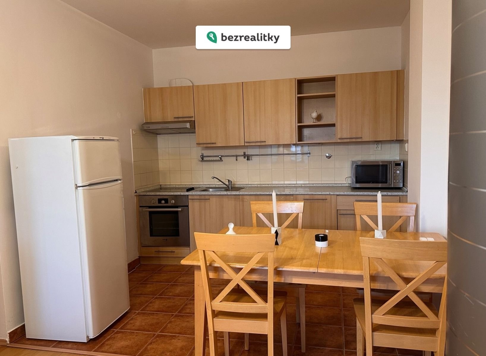 1758742706-lvfyuwtqgi-img-3267