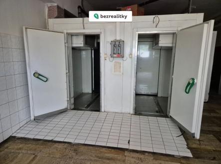 Prodej komerčního objektu, jiný, 450 m²