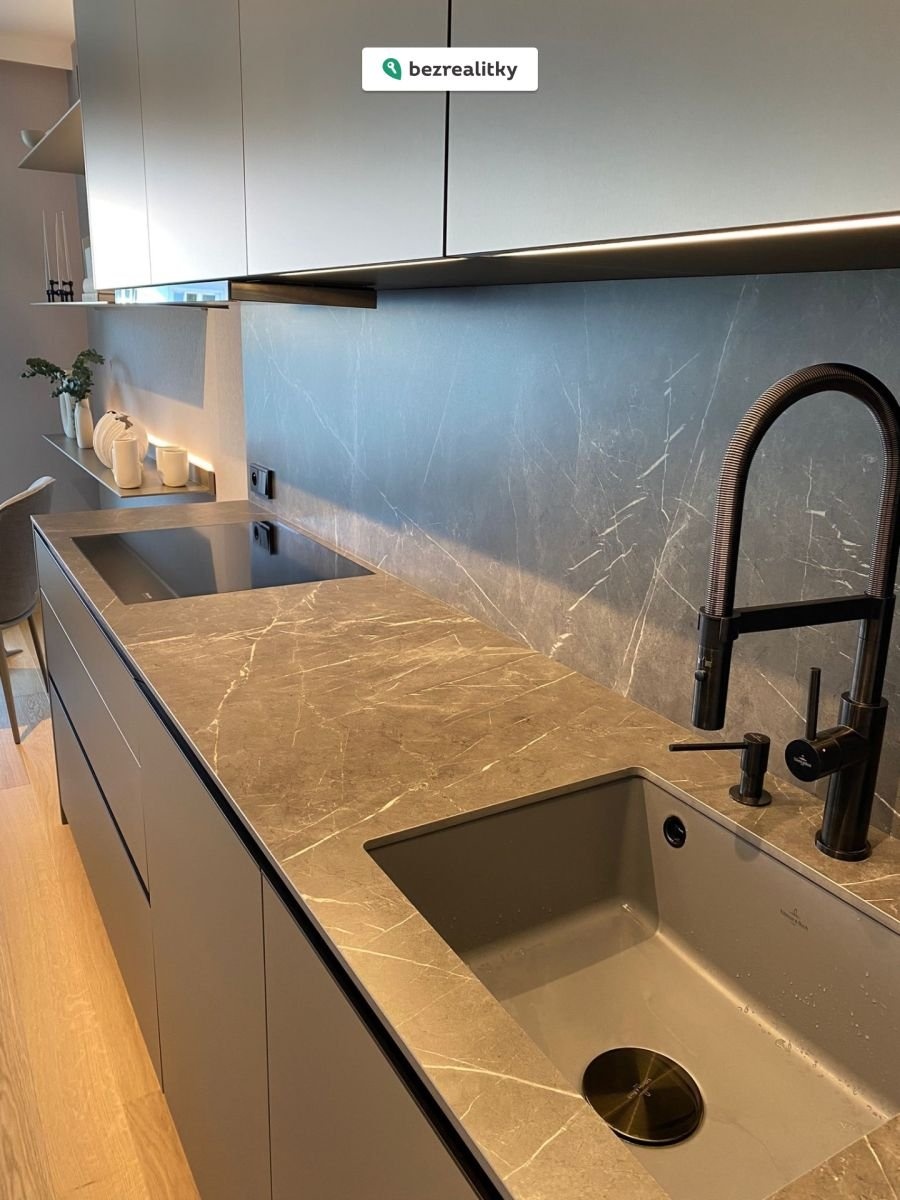 1759755678-gheponwawi-0edfffe1-72d7-4802-b724-4cab92e73cbf