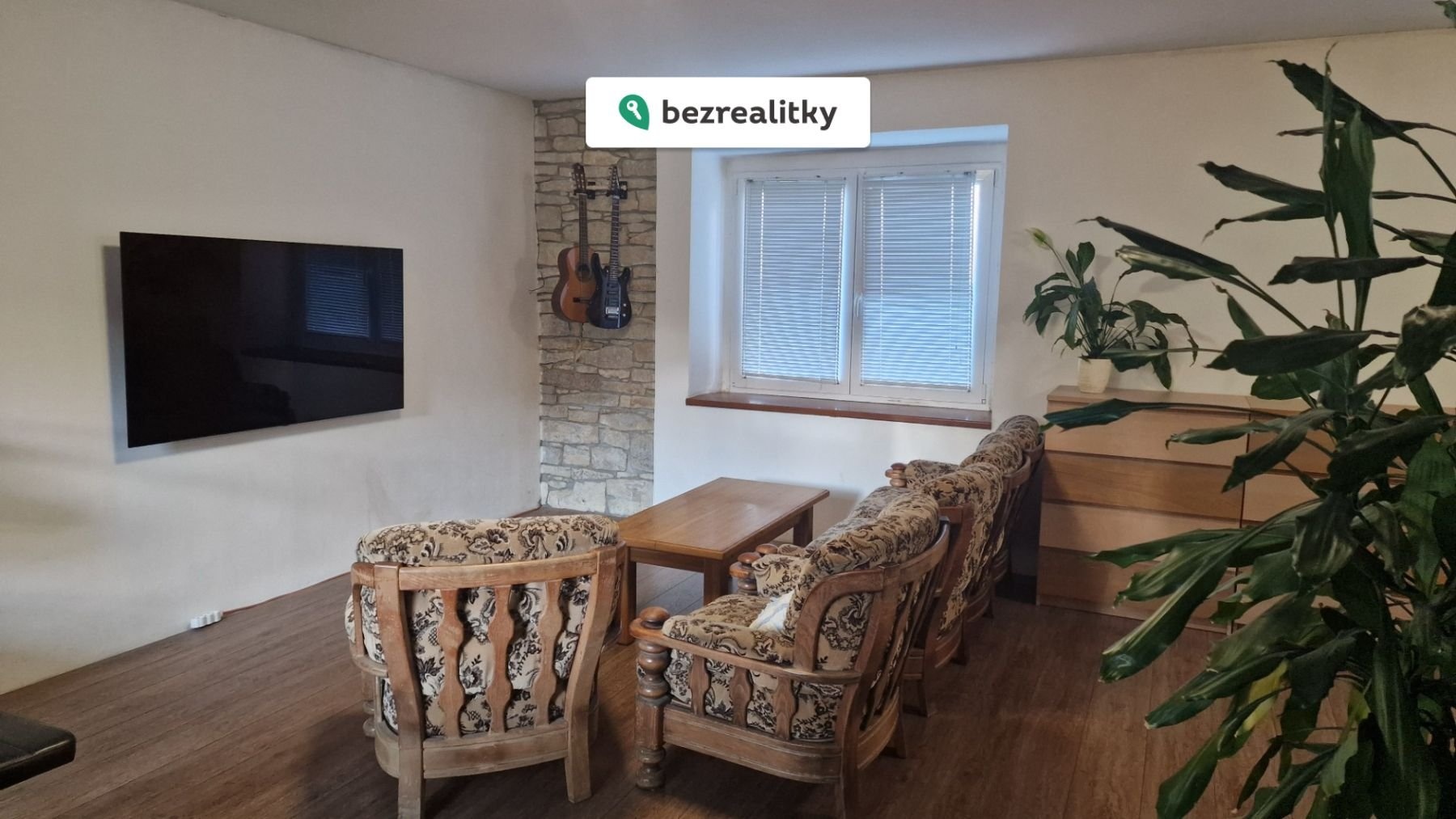 1759855895-mebaikxupb-1000038351