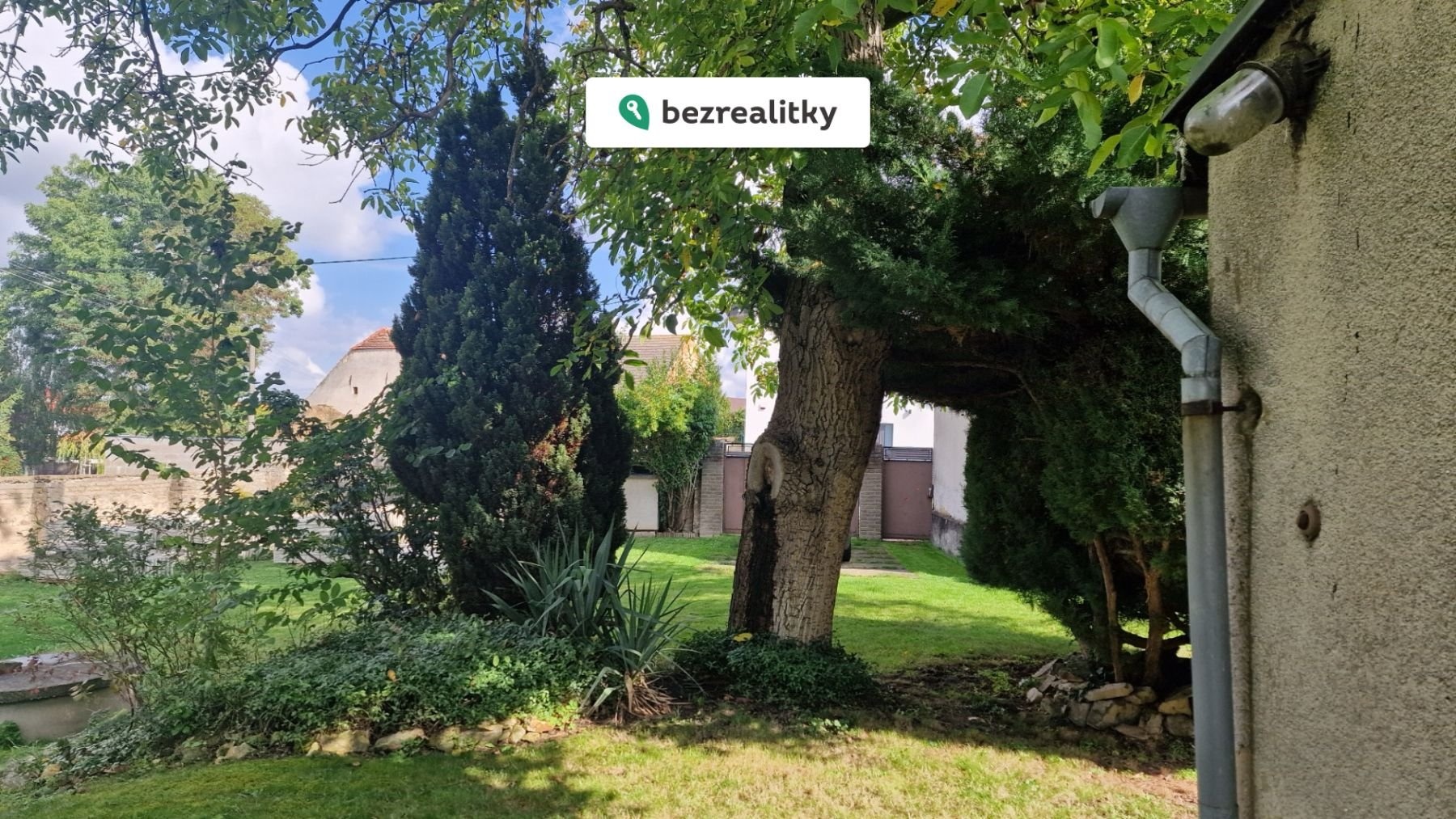 1759855898-sdwoibqchm-1000038337