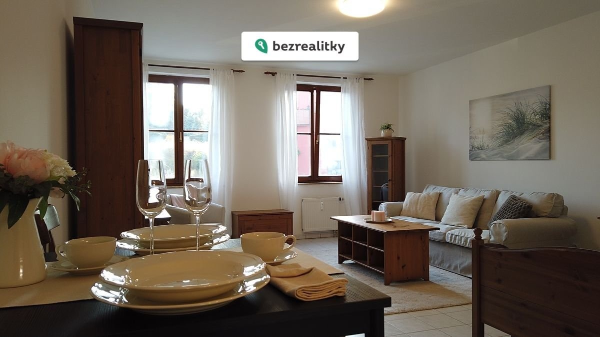 1759945972-cjpqxqaaga-29ec