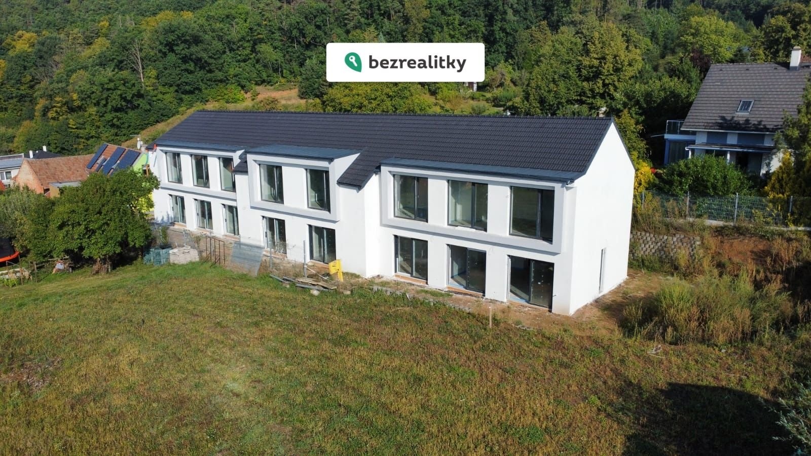 1760004650-yiddhnqjda-img-8124