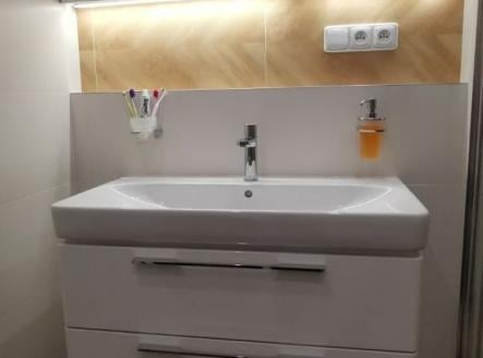 1760261781-anhscumeup-img-20251009-120647