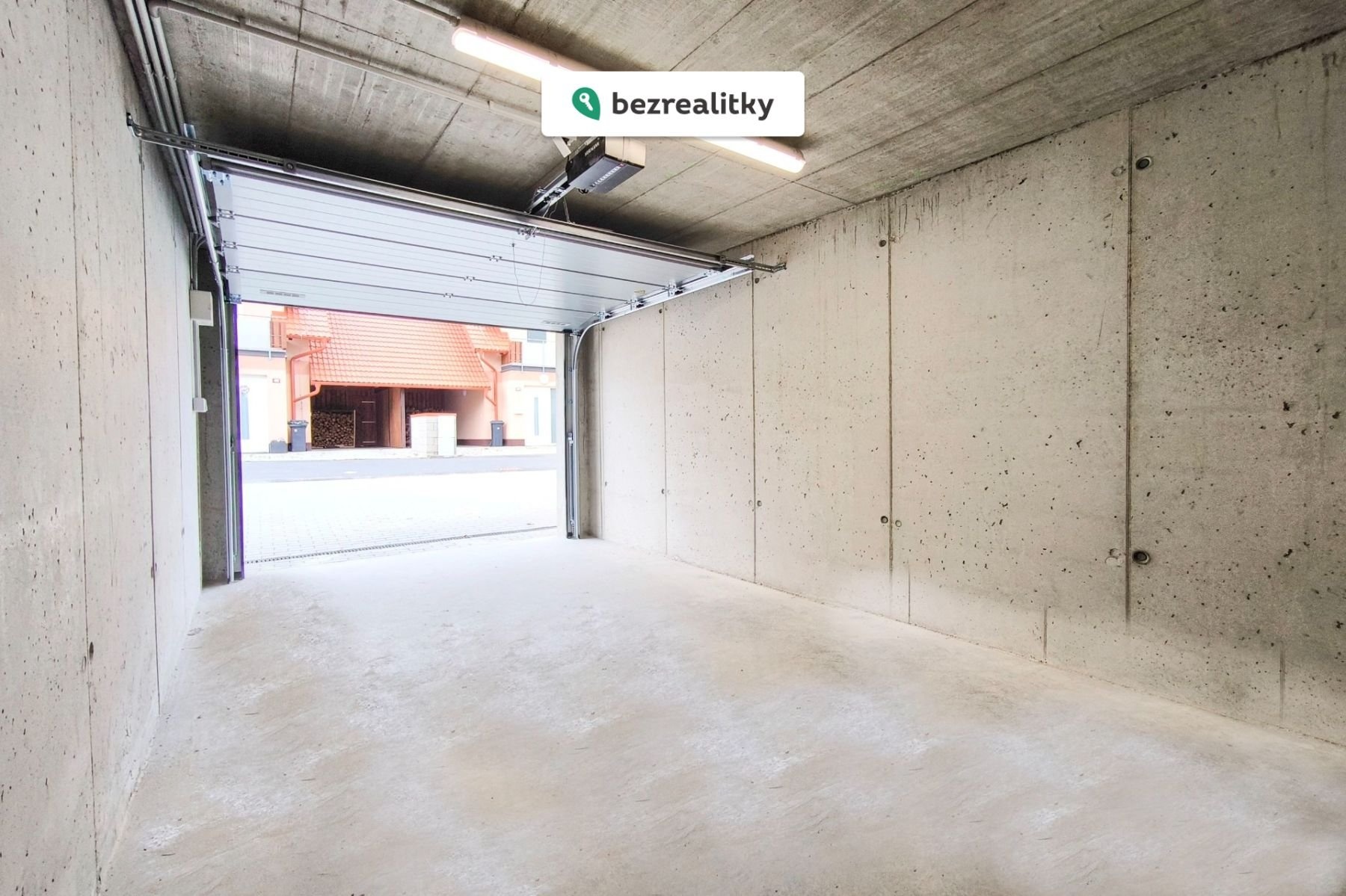 1760346720-olussejrls-img-20250507-104906