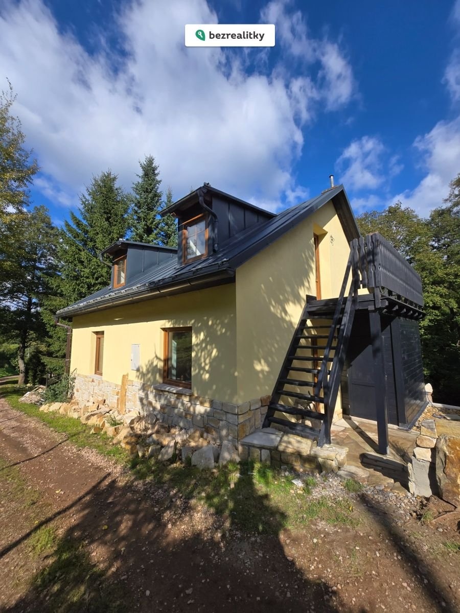 1759515197-lyocbjsueb-1000027674