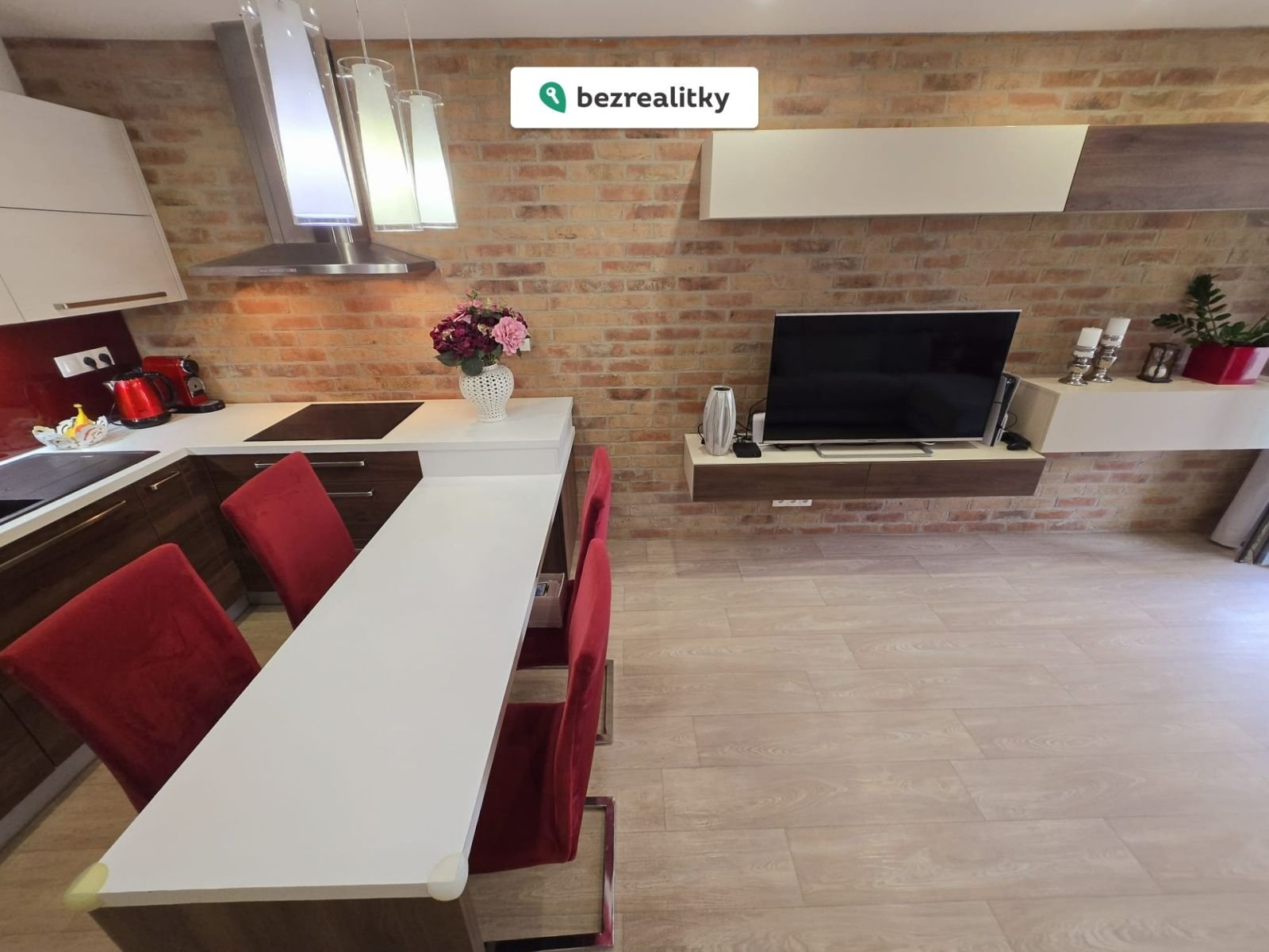 1760646636-dzgnzwseyv-3-photo-2025-10-10-12-54-41