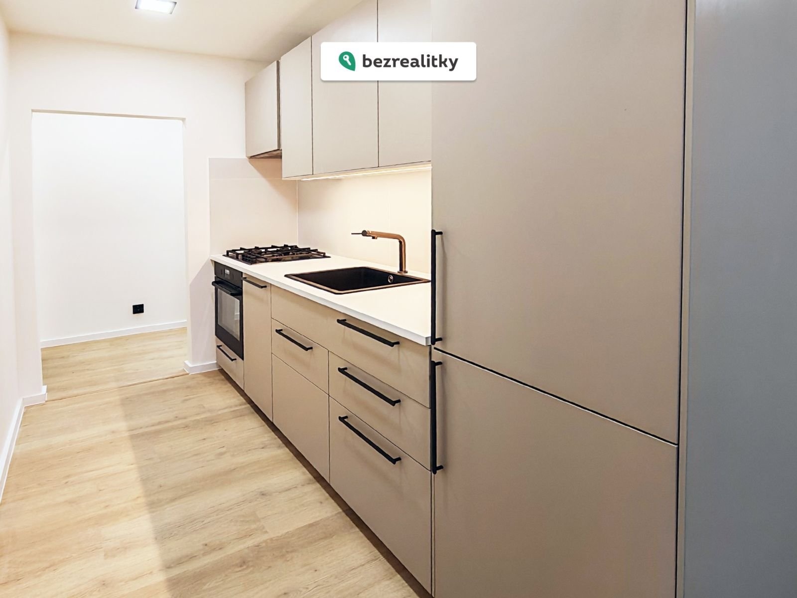 1760963504-ahrnyusgxx-kuchyn-c4-9b2