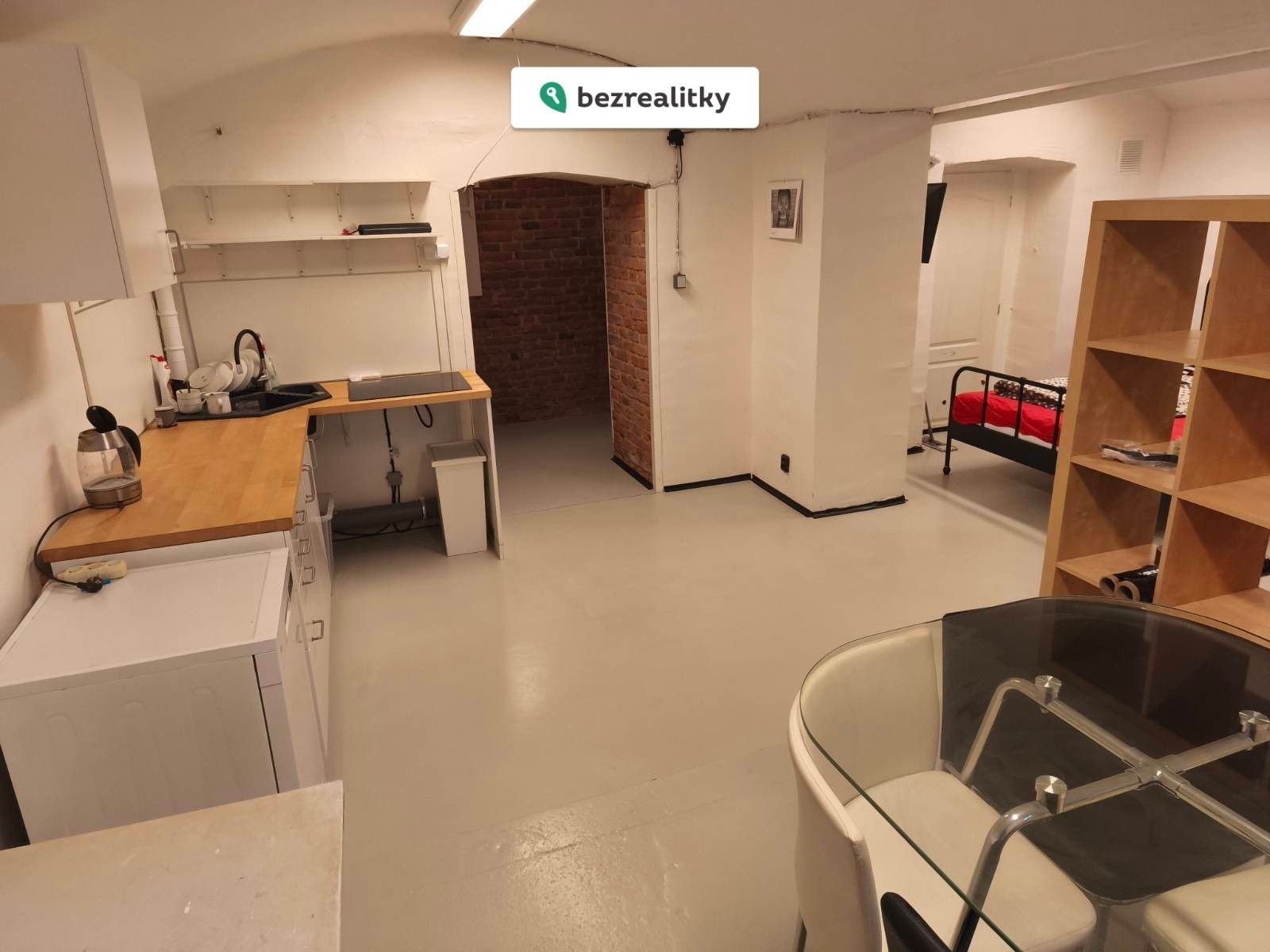 1760455047-pajzawlbbh-signal-2025-10-09-193029-012