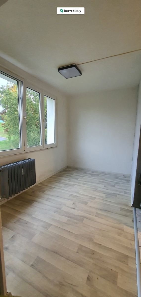 1760215587-mrwxtvbojd-incollage-20251011-205432976