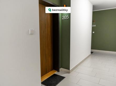 1763466499-xszojjufdm-1-2830-29