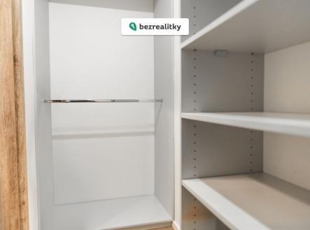 1763466499-xaxbnwjvxw-1-2828-29