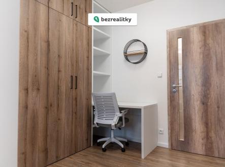 1763466584-lqngatepdg-1-2815-29