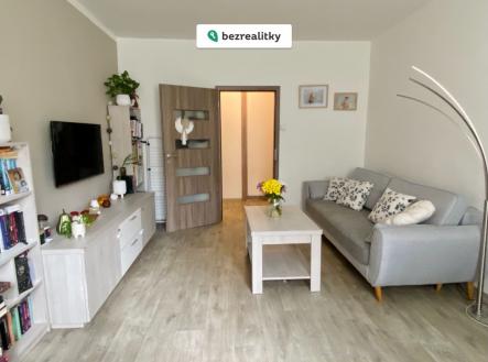 1761663267-vwtxzzctgh-1000049287