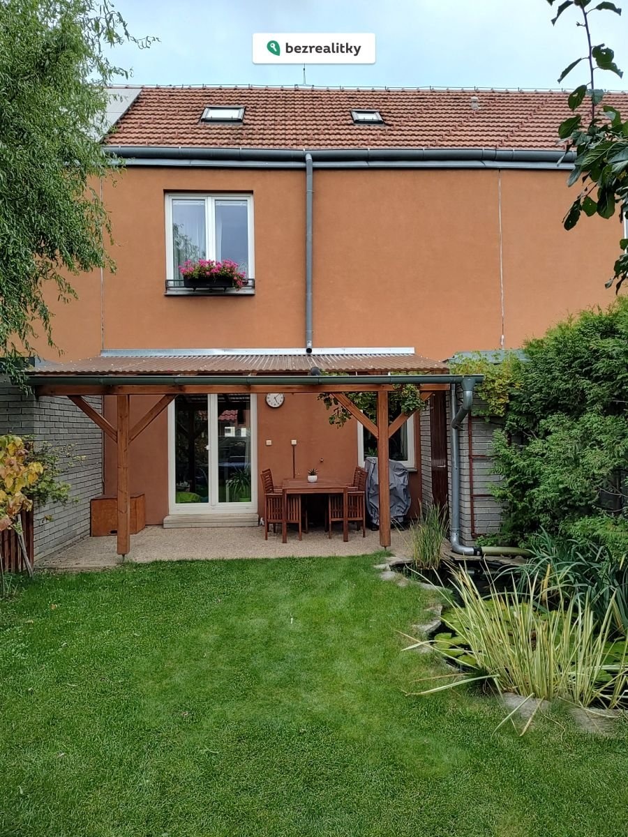 1761666623-jnynaulidl-03-pohled-zahrada