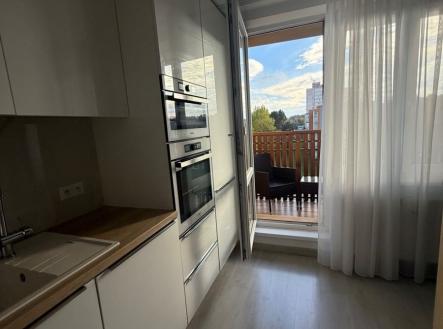 1761138002-texziwtmfj-img-1031