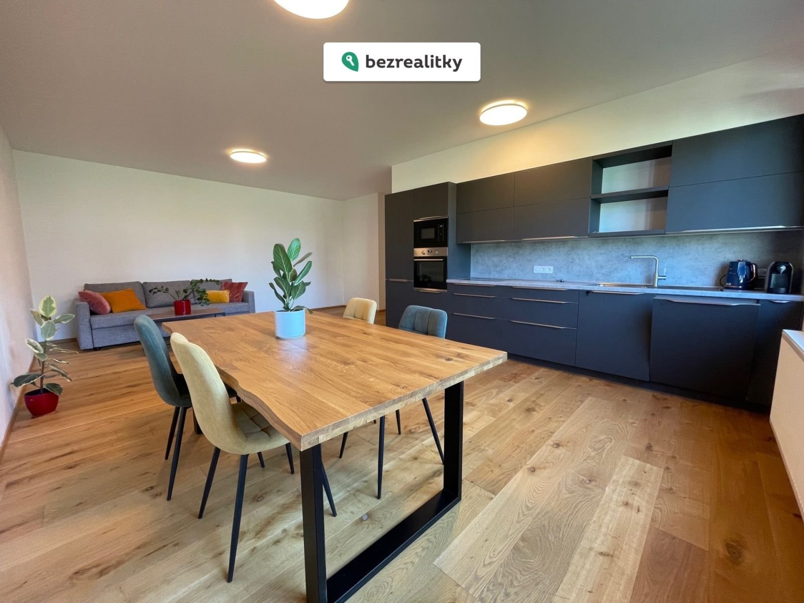 1762517789-aftazkoisx-img-4450