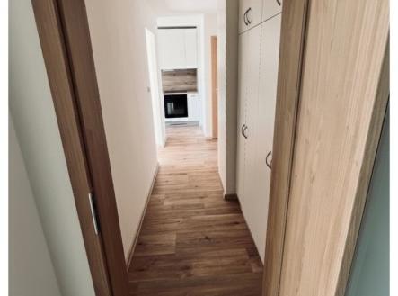 1763918754-mviozubtpq-gemini-generated-image-tuhx2tuhx2tuhx2t