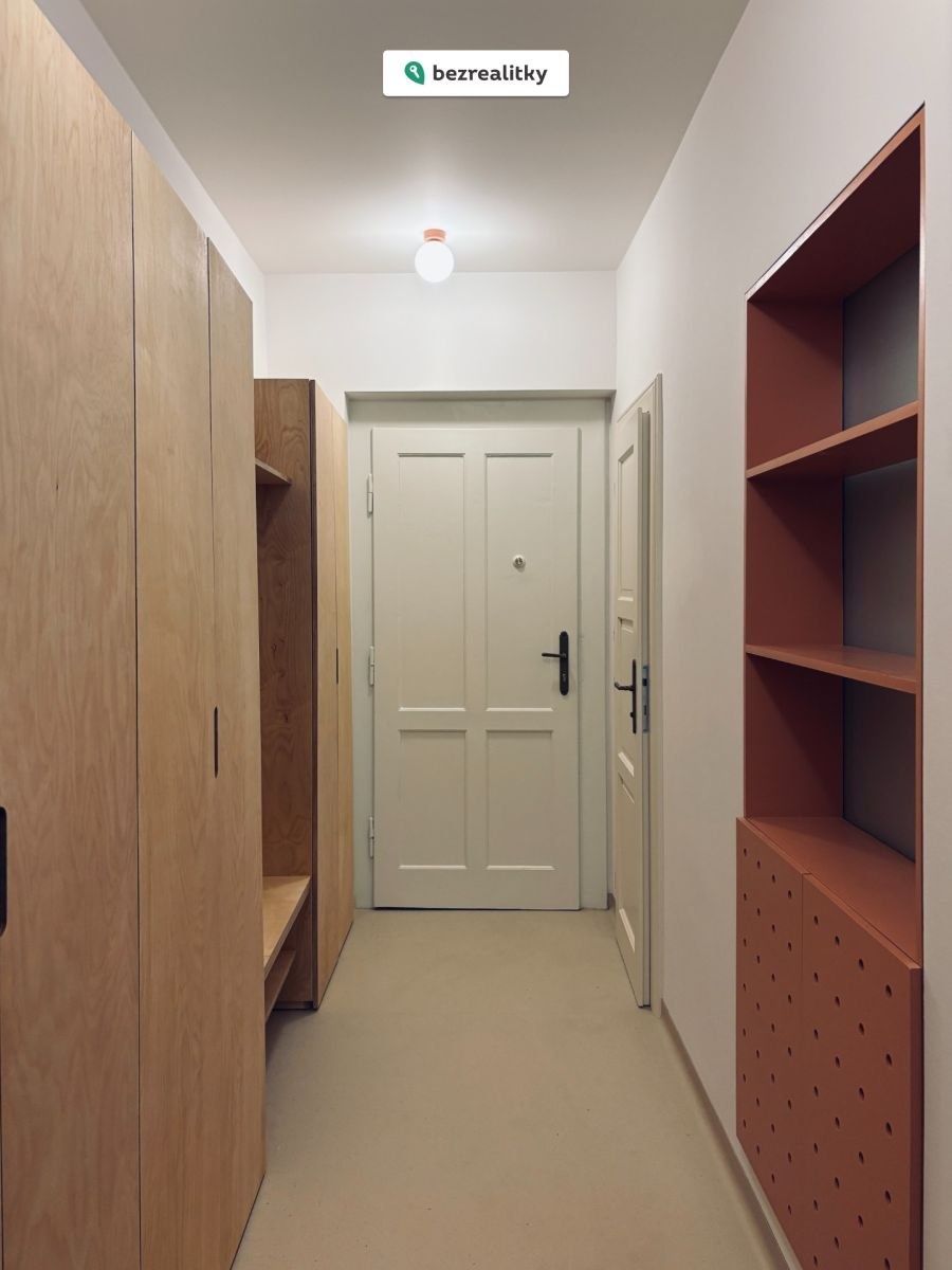 1763045608-azmzydthme-img-7516