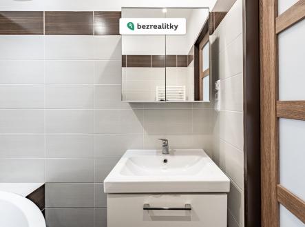 1763038870-wodvbjfrbv-koupelna-2