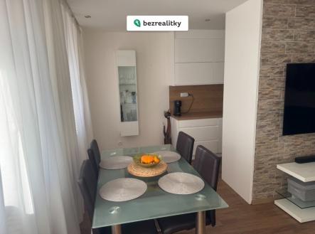 1763049658-tmcifoezye-img-2190