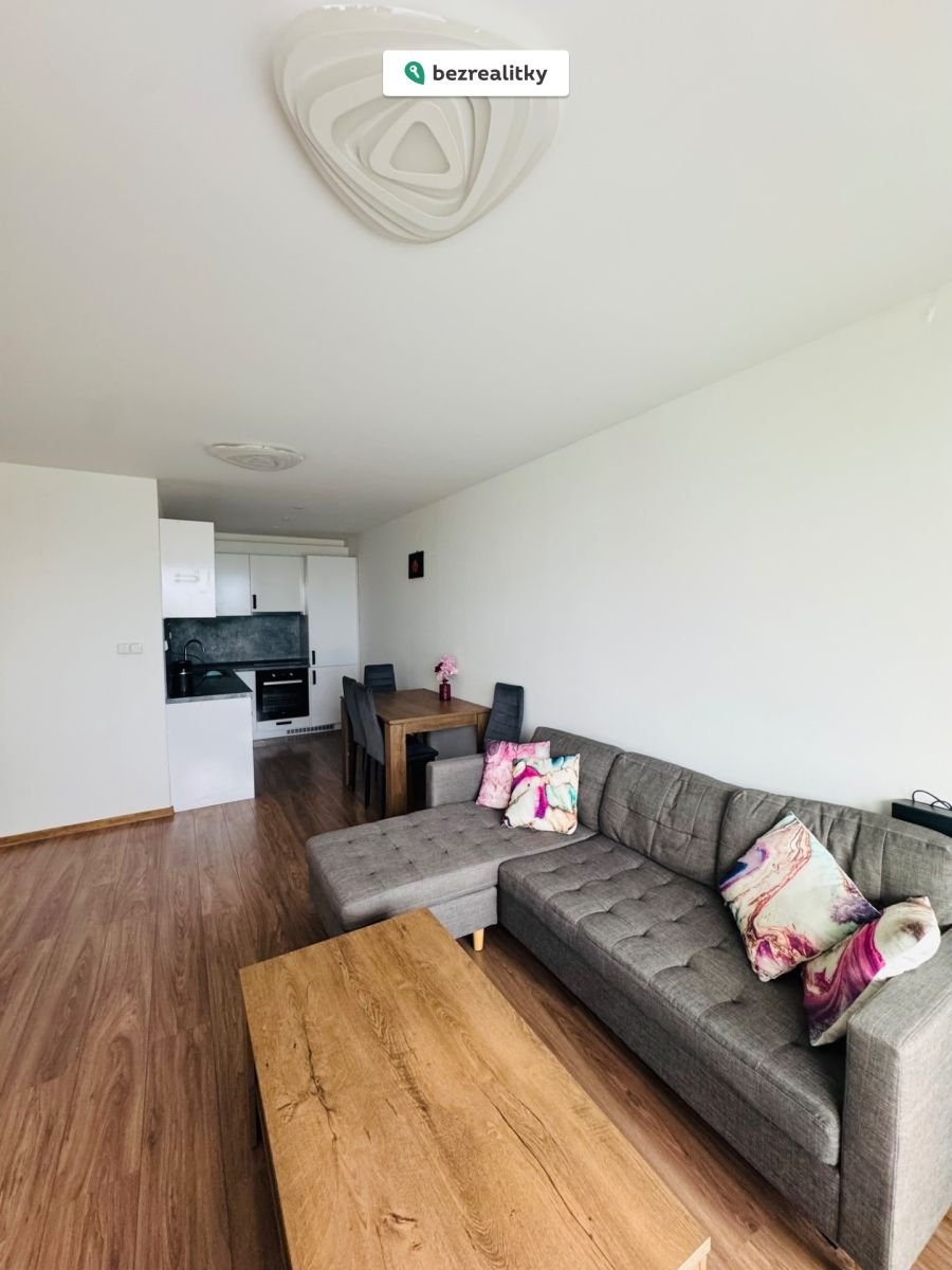 1763141179-rnujcjkvzw-img-2355