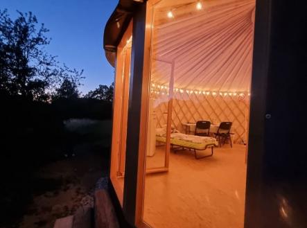 Prodej pozemku pro komerční výstavbu, 19 000 m²