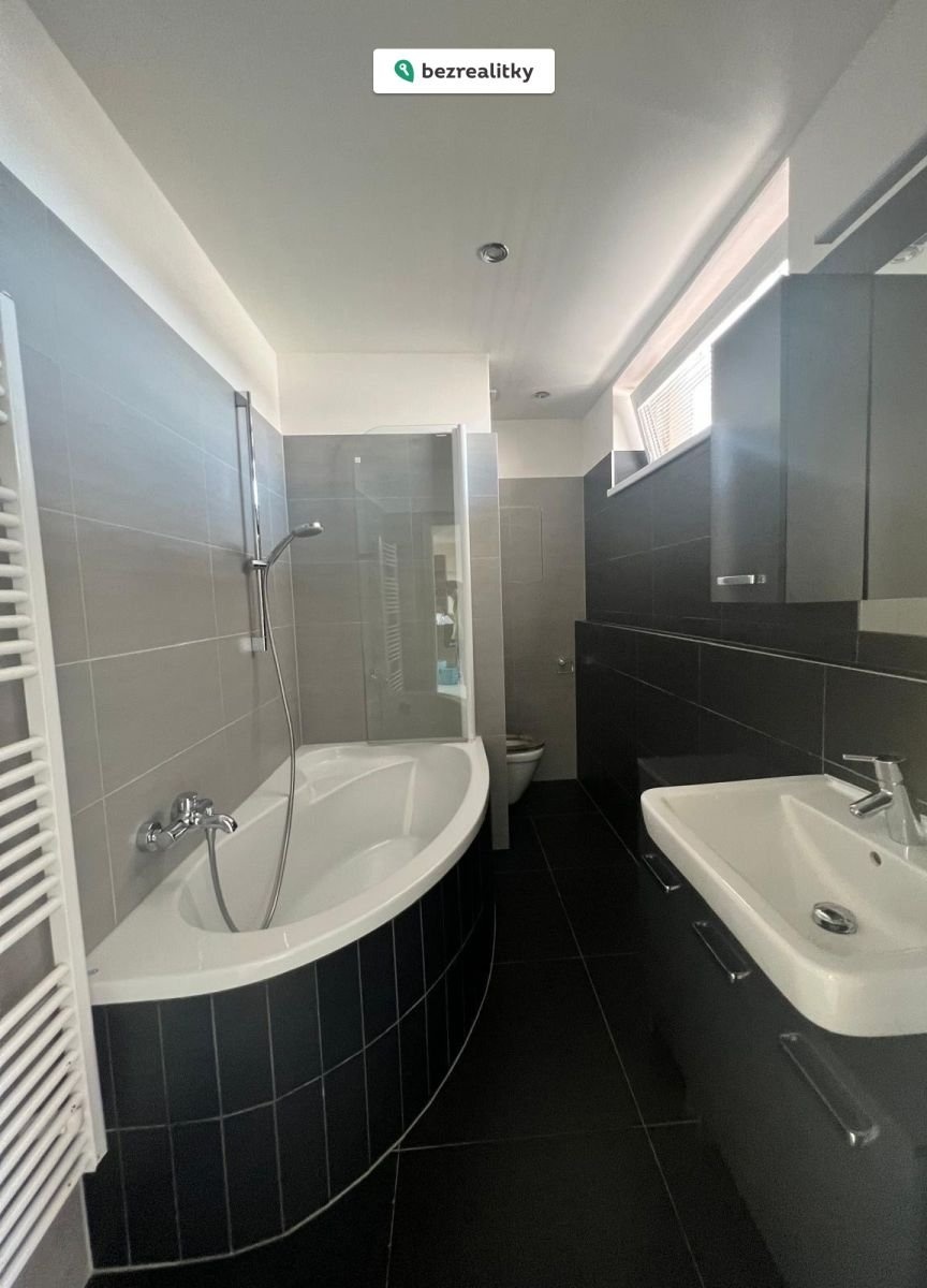 1763475184-vejoeuddey-d6f53904-473b-43ab-afea-fed980bb138f