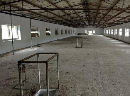 Prodej komerčního objektu, jiný, 1 400 m²