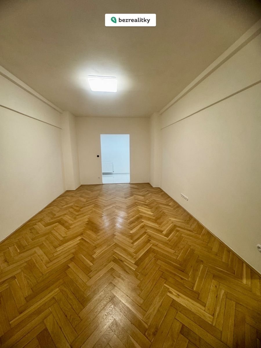 1764761767-fovhrjawpf-img-2528