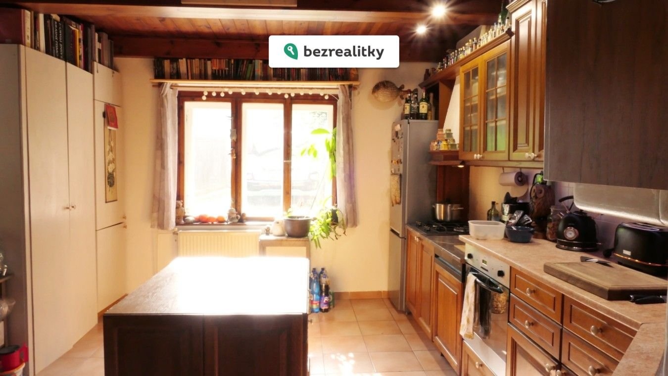 1763561928-vsyfngjlkh-a04