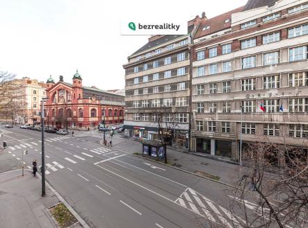 1763546318-sgjpwqinhv-img-010