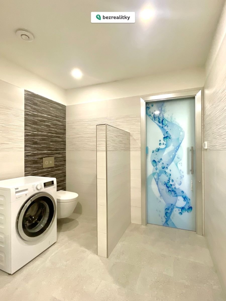 1764019391-bvxoraebeg-img-4533