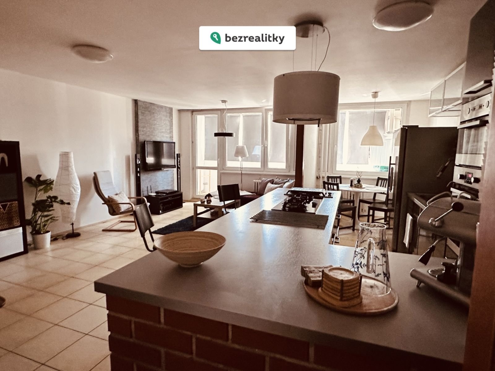 1764027722-hlbgvtmxar-img-5192